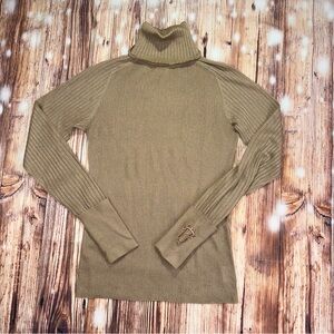 Tory Burch Turtle Neck Women’s Sweater
Size XS